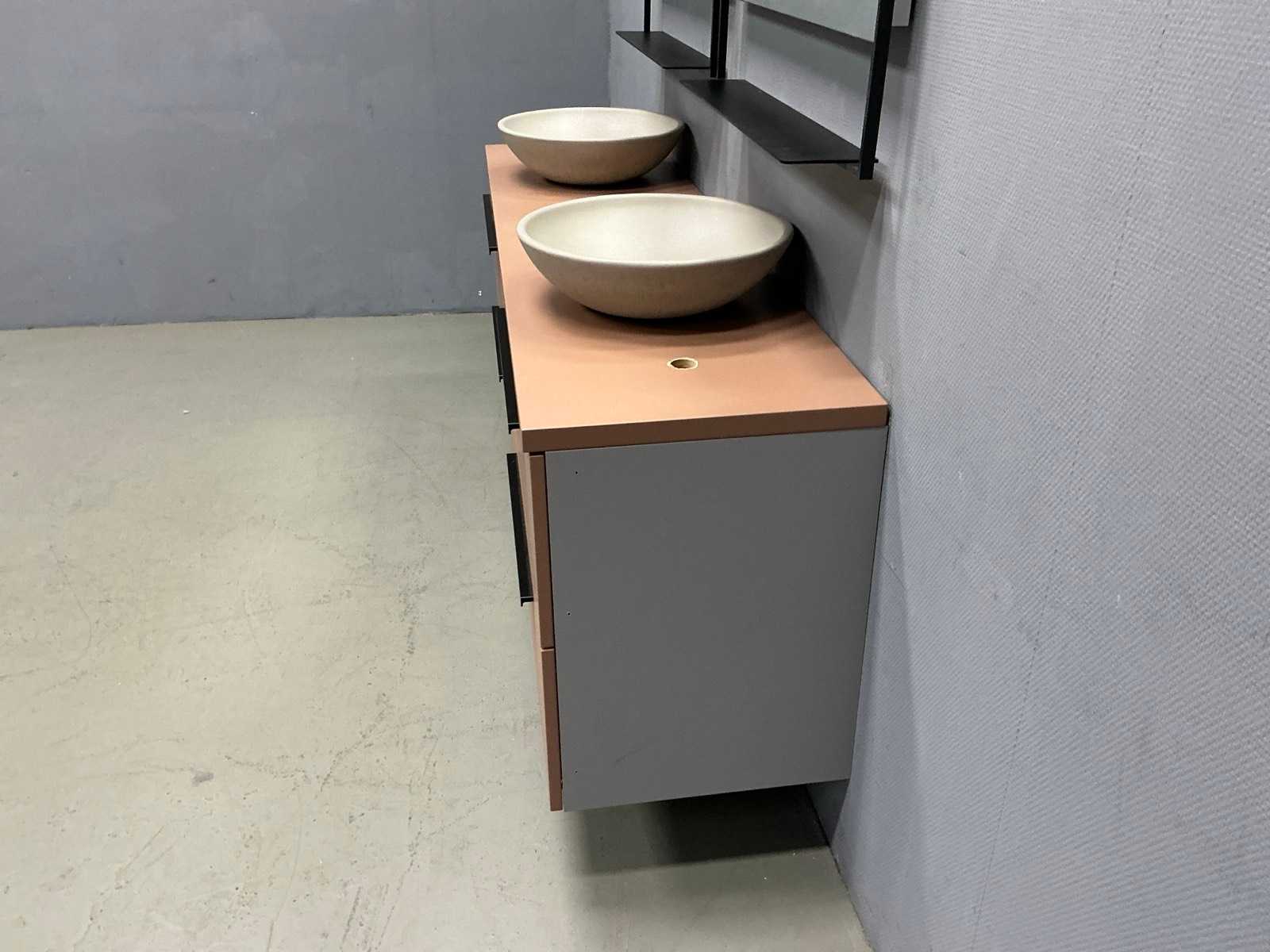 Terracotta badmeubelset