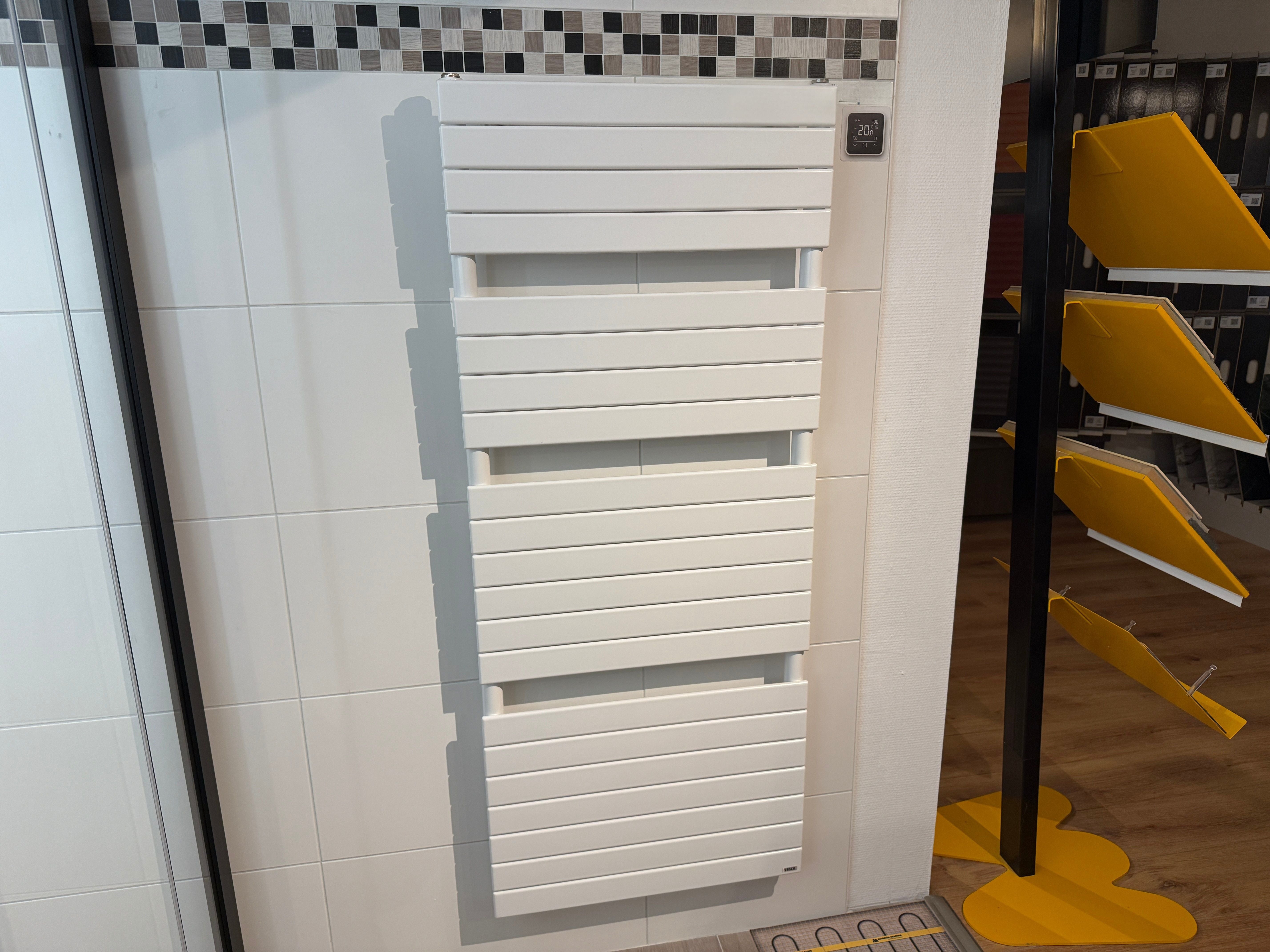 004 - Witte radiator