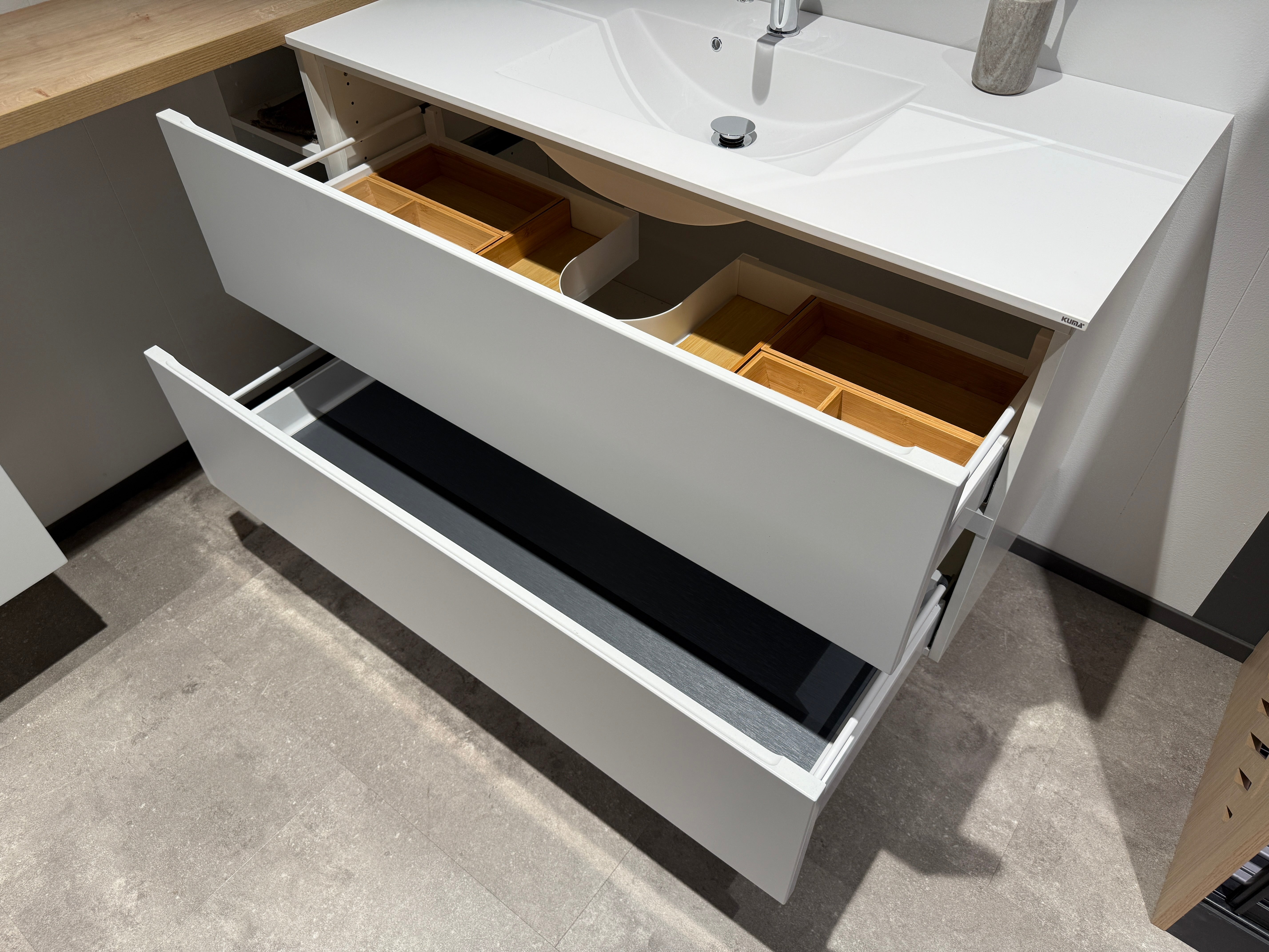 KVN8 - Mano white badset