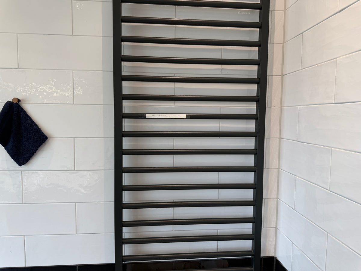 Zehnder Subway radiator mat zwart