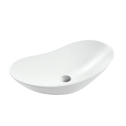 Witte waskom met organische, ovale vorm en gladde afwerking voor plaatsing op een wastafelblad.